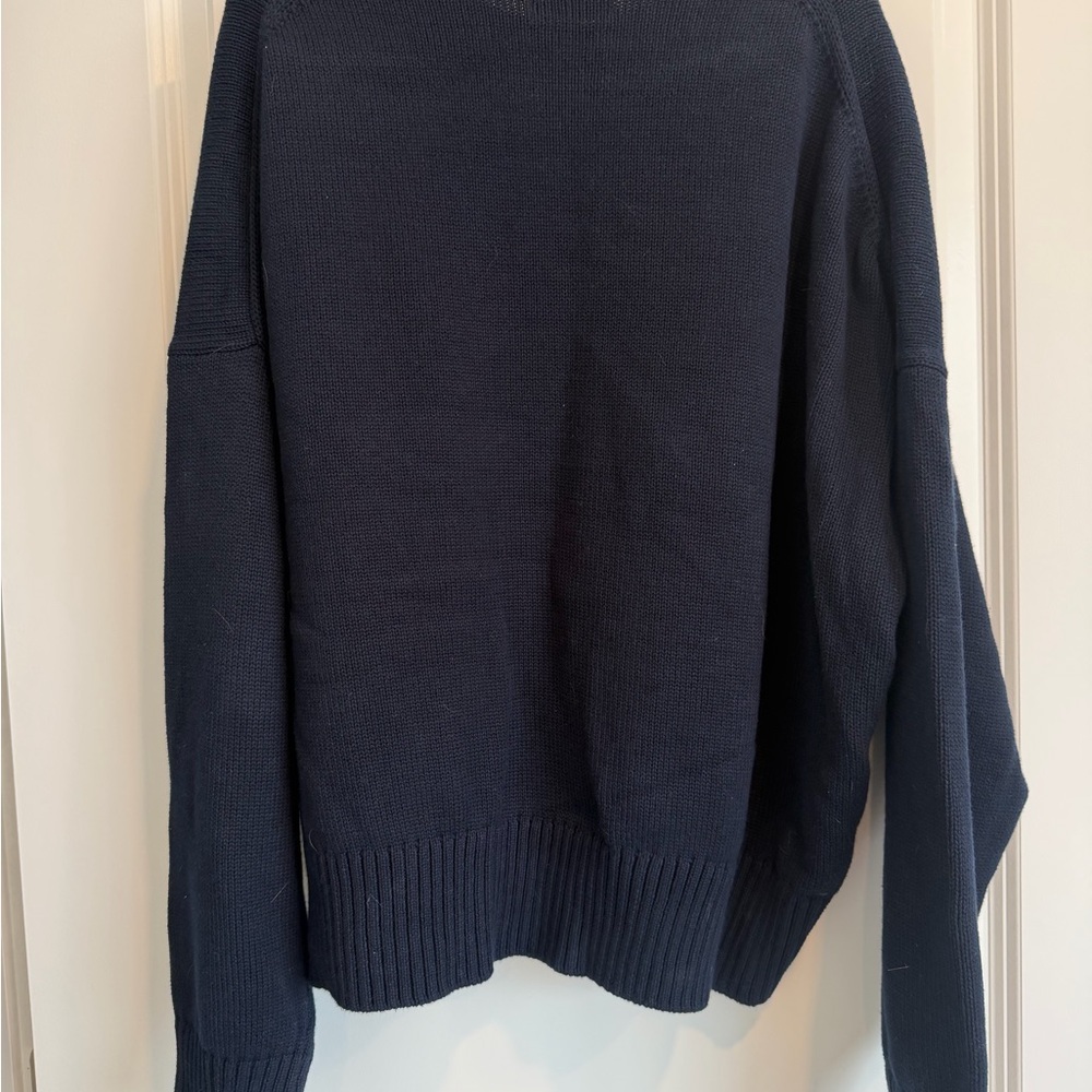 Quince 100% Organic Cotton Boyfriend Crew
Sweater in Navy size Large - Picture 12 of 14